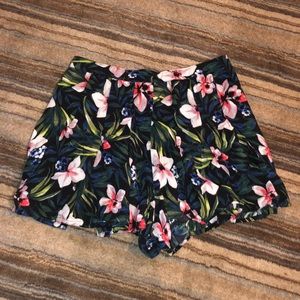 Hollister Flowy Floral Shorts